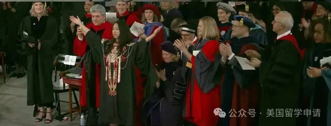 的中国女生蒋雨融来自青岛英高毕业本科就读于杜克尊龙凯时APP震撼全场！史上首位在